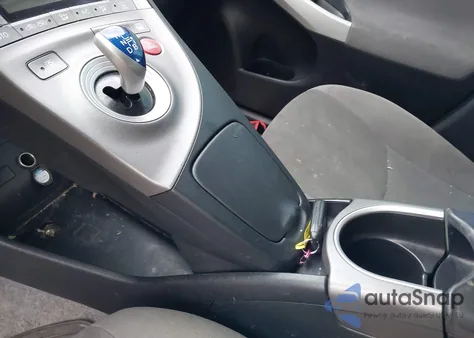 2015 Toyota Prius Two z USA, uszkodzony, nr VIN JTDKN3DU0F1895825